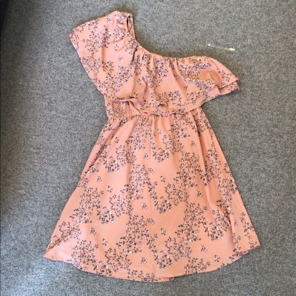 NWT Lush One Shoulder Floral Dress Size Small - Picture 3 of 5